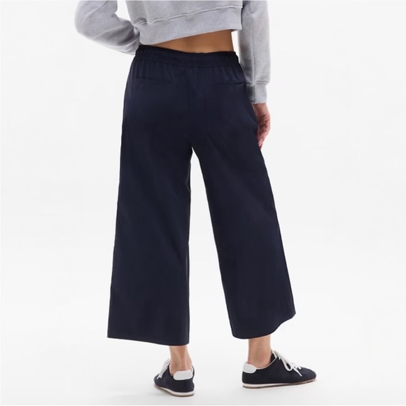 Athleta Midday Crop Pant NWT Medium Petite - Picture 3 of 10